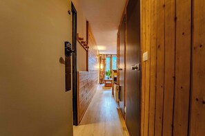 Interior - Direct-Access Ski w/Living Space (Val Thorens)