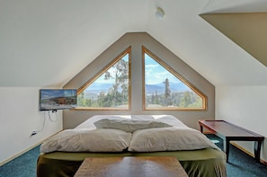 4 bedrooms, WiFi, bed sheets - Charming 4-bedroom 1/2 duplex house in Silverthorne perfect for your getaway (Silverthorne)