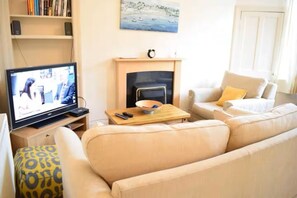 Living area - Cozy Edinburgh Flat - 2 Double bedrooms (Edinburgh)