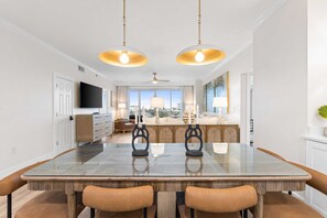 Dining - 4 Bedroom/ 3 Bath With Amazing Views, You can Have It All! Modern Condo designed for comfort and Sty (Miramar Beach)