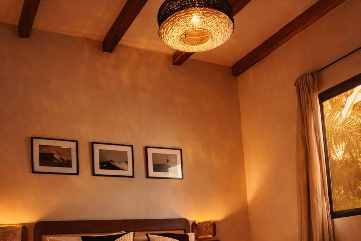 Luksuskattohuoneisto, näköala puutarhaan | Tallelokero huoneessa, pimennysverhot, ilmainen Wi-Fi