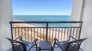 Room, 1 King Bed with Sofa bed, Ocean View (Oceanfront Efficiency King/Sleeper) | Property grounds