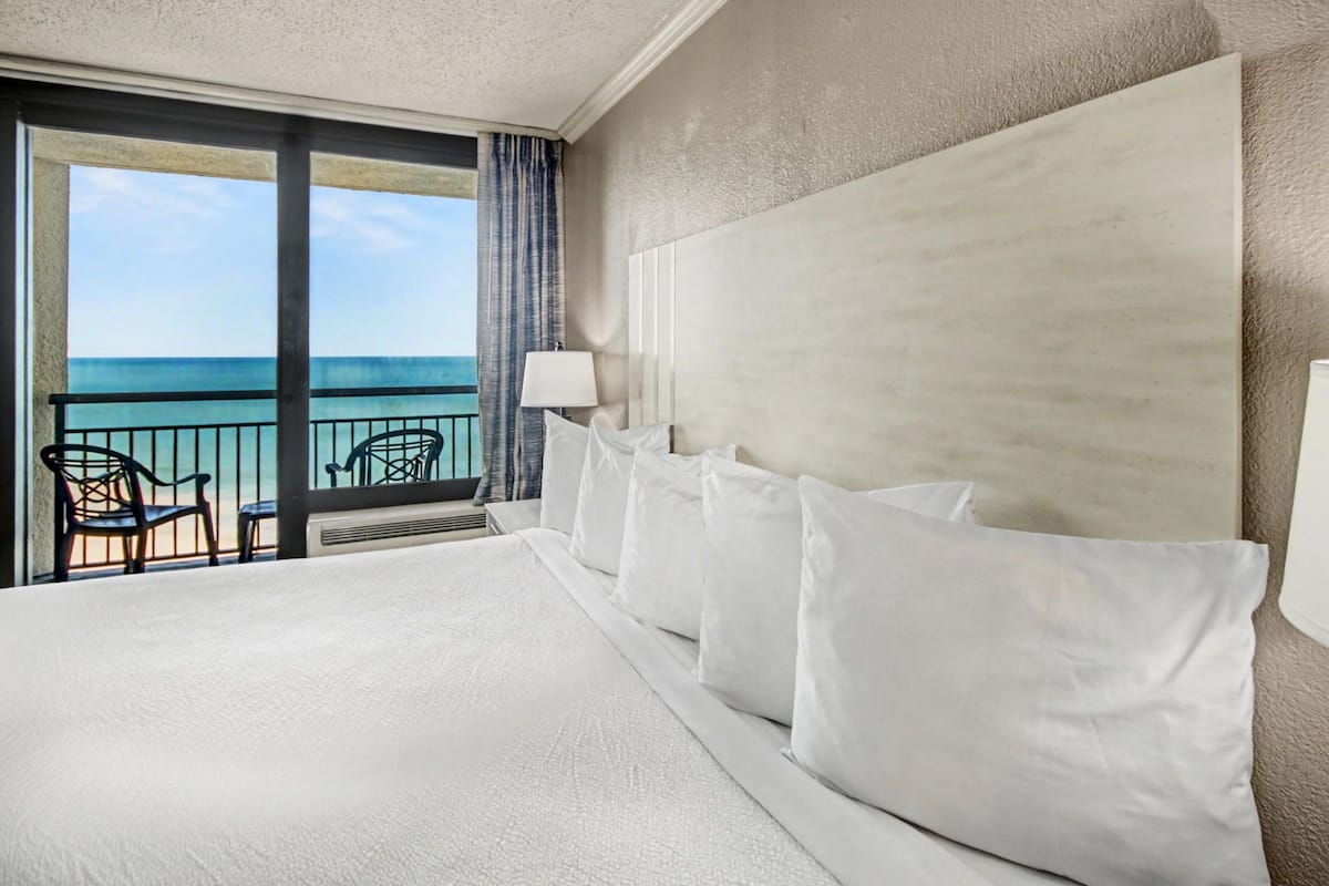 Room, 1 King Bed with Sofa bed, Ocean View (Deluxe Single Room with Sea View)