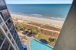 Studio, 1 King-Bett, Meerblick (Oceanfront Efficiency King) | Strand-/Meerblick