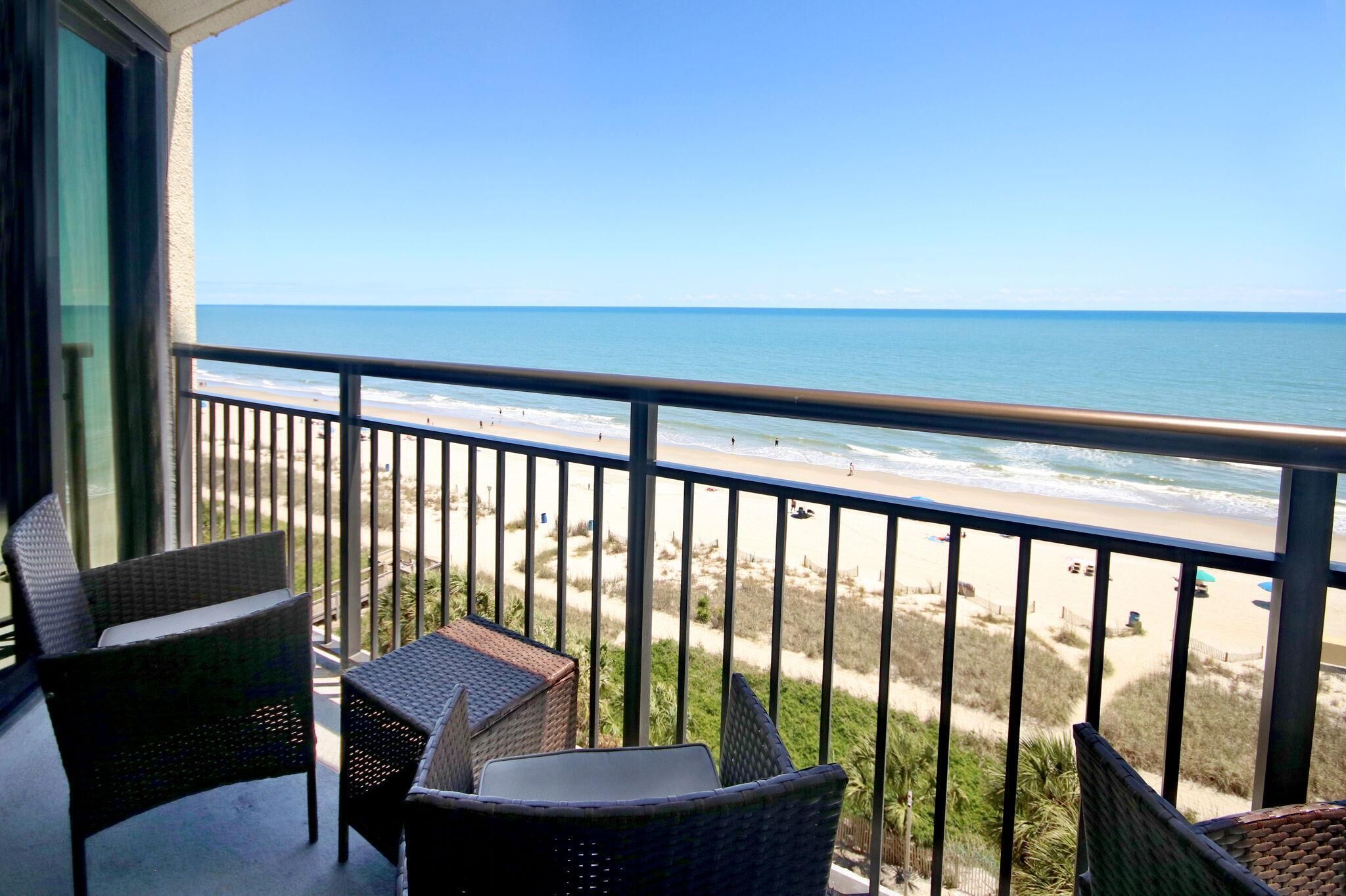 Suite, 1 cama de matrimonio grande con sofá cama, vistas al mar (Oceanfront 1 Bedroom Suite w/King) | Jardines del alojamiento