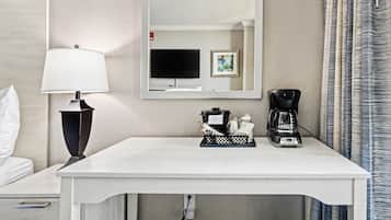 Habitación, 1 cama de matrimonio grande, vistas al mar (Oceanview Standard King) | Interior