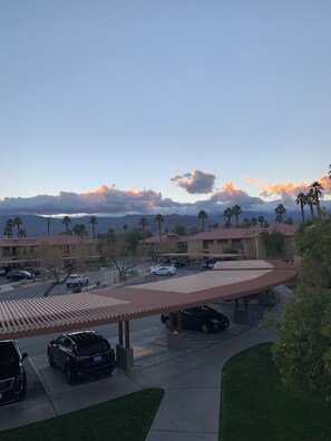 Parking - Coachella @ Marriott’s Palm Desert Villas II, One bedroom/Kitchen on golf course (Palm Desert)