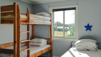 Familie-småhus, balkong, hageutsikt