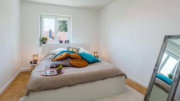 Deluxe-Apartment, Balkon, Gartenblick | Kostenloses WLAN