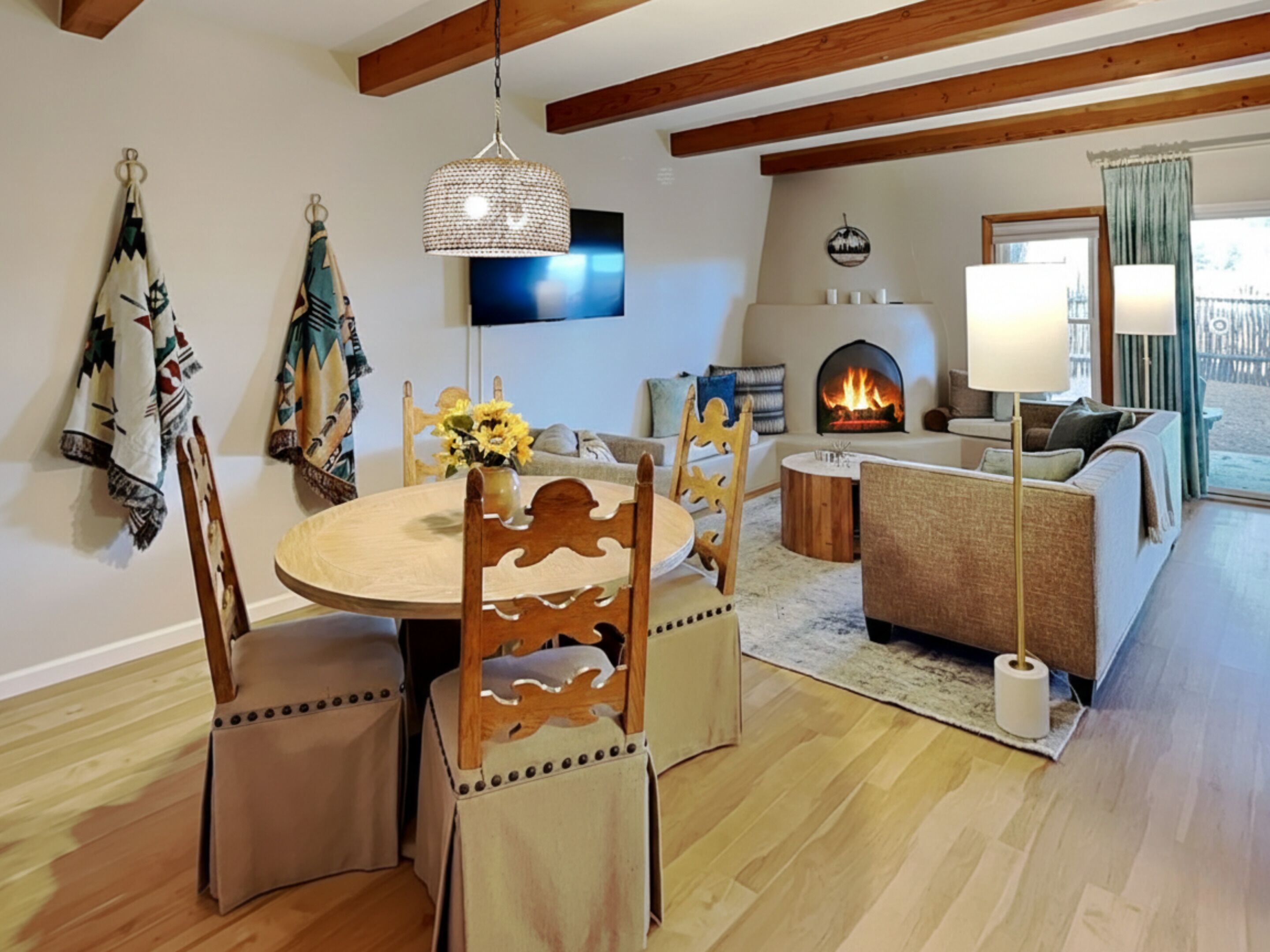 Condo (2 Bedrooms) | Property amenity