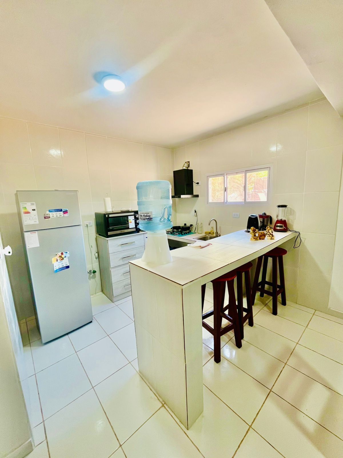 Four, bouilloire électrique, grille-pain