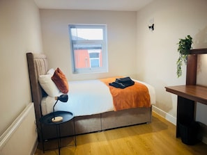 6 chambres, bureau, fer et planche Ă repasser, Wi-Fi