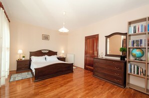 2 bedrooms, iron/ironing board, Internet - Two bedrooms with ensuite bathroom R1 (Rovinj)