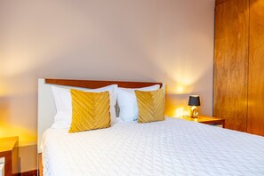Room - Ricardo's Village by YOUR KEY (Machico)