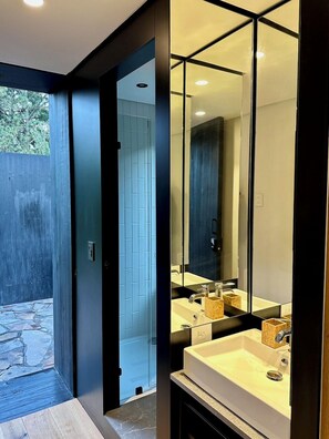 Ferienhütte, Gartenblick | Badezimmer | Haartrockner, Handtücher, Seife, Shampoo