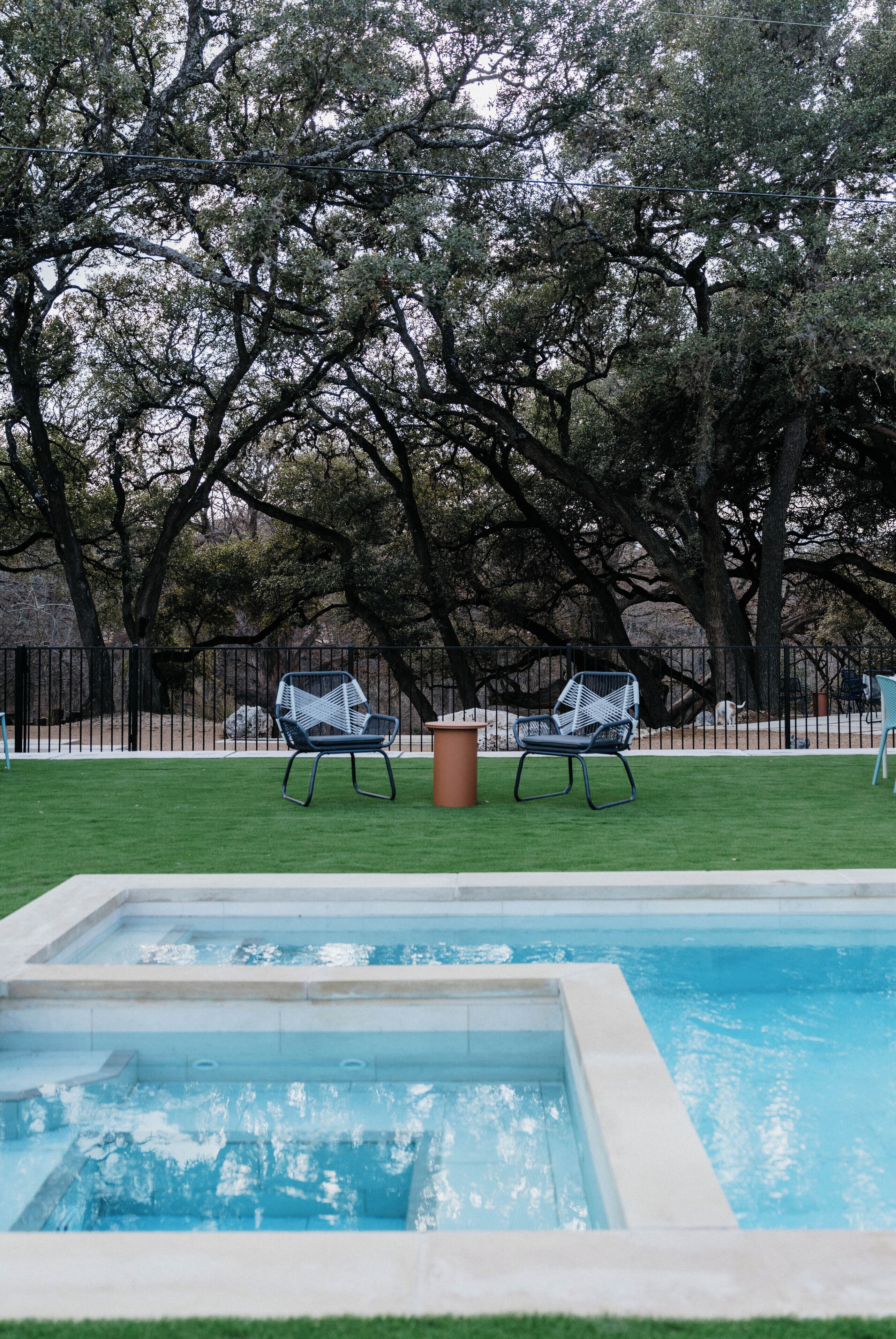 حمّام سباحة خارجي