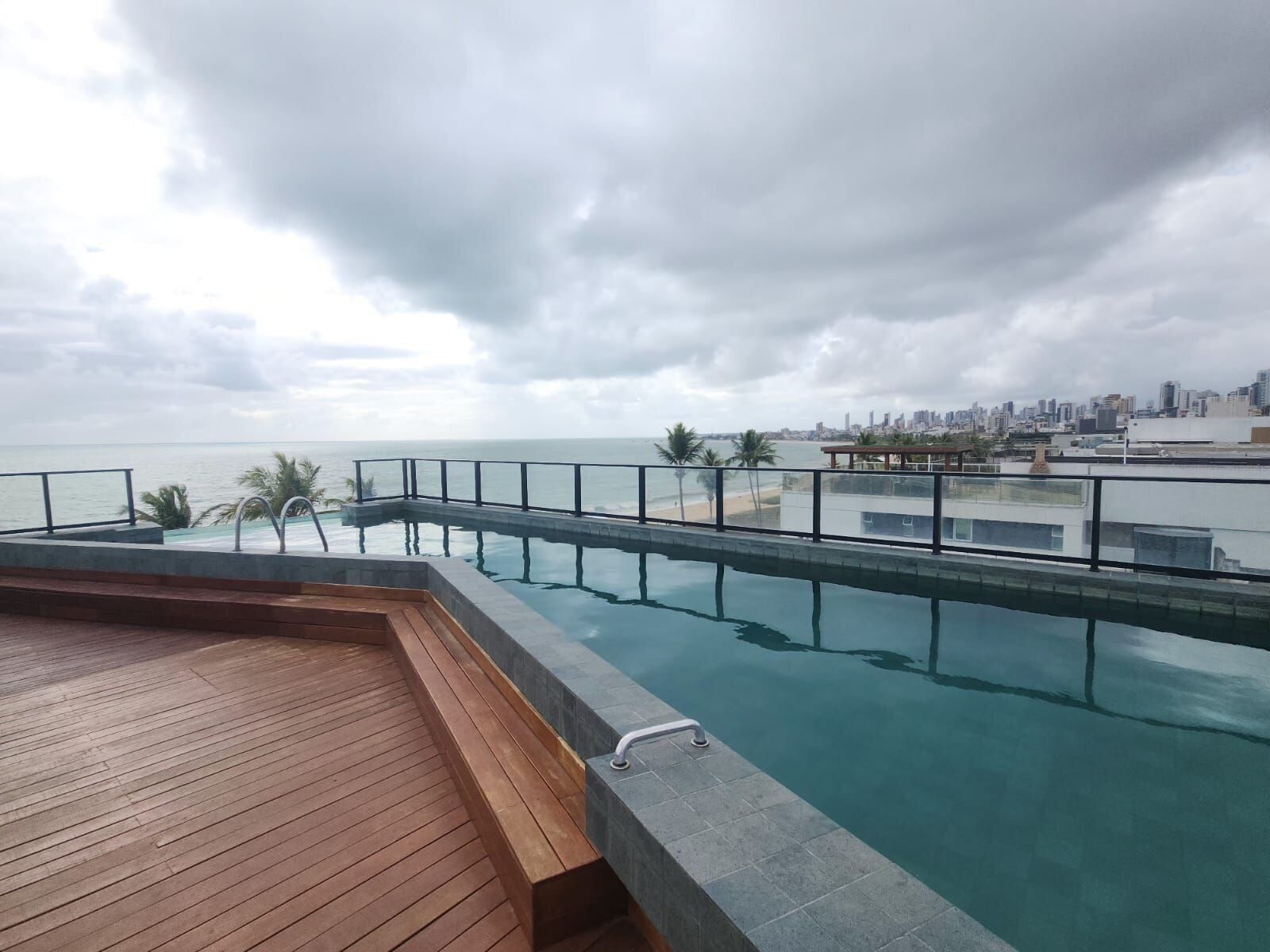 Departamento básico | Alberca | Alberca al aire libre 