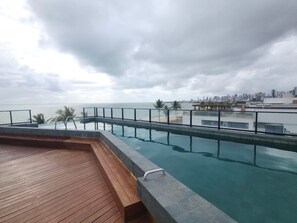 Departamento básico | Alberca | Alberca al aire libre