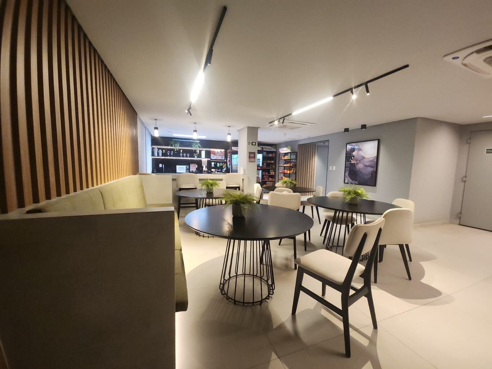 Departamento básico | Restaurantes