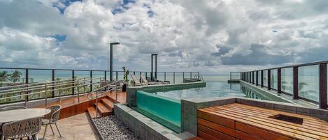 Basic Apartment | Pool