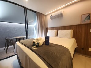 1 bedroom, free WiFi - Oceanfront Studio in Building w/ Pool Bre0116 (João Pessoa)