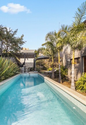 Outdoor pool, a heated pool - Loft Casa ODA, beautiful mountainfront retreat, quiet luxury (Amatlán de Quetzalcóatl)