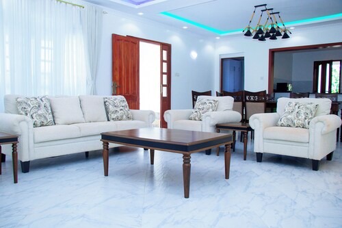 Asumbi Vacation Home - Luxury and Privacy in the village.