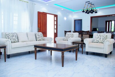 Asumbi Vacation Home - Luxury and Privacy in the village.