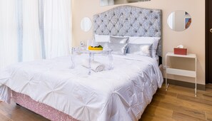 Bed sheets - Taylor Themed Condo: Party in Style by the Bay (Parañaque)