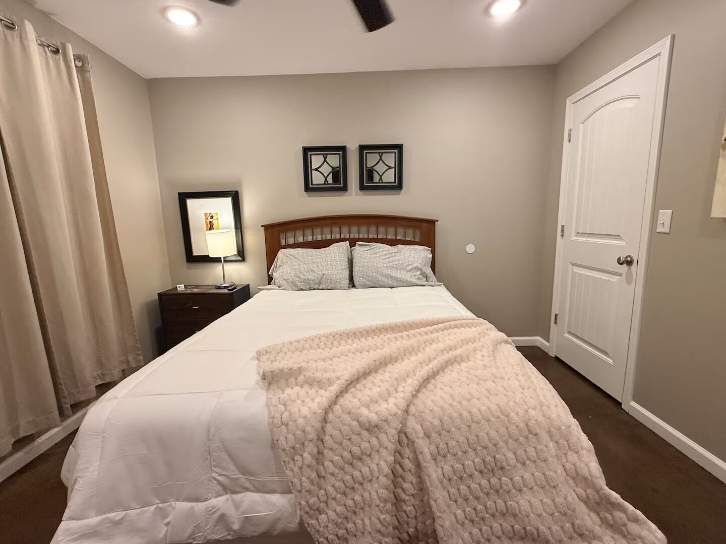 Fer et planche à repasser, Wi-Fi, draps fournis