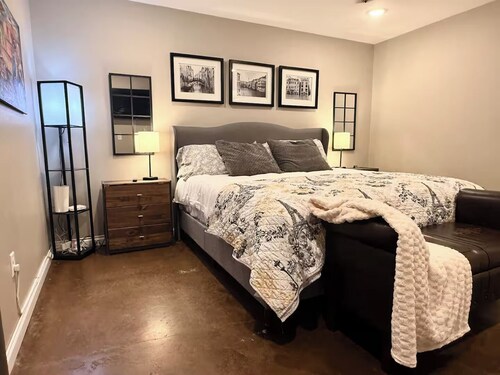 Private 2BR, 5 ★ Stylish Pad – near ASU : B