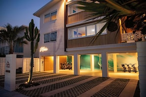 Exterior - Ocean View Bilinga Stay | Sauna, E-Bikes, Surf (Bilinga)