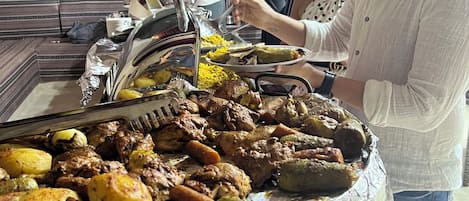 Room, 1 Bedroom, Accessible, Smoking | Dining