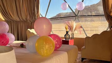 Room, 1 Bedroom, Accessible, Smoking | Living room