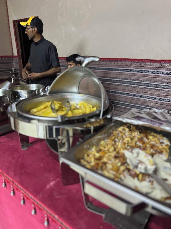 Room, 1 Bedroom, Accessible, Smoking | Dining