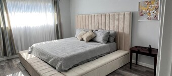 3-bedroom house in pleasant Meadows Place. Stafford, TX. Easy access to US 59.