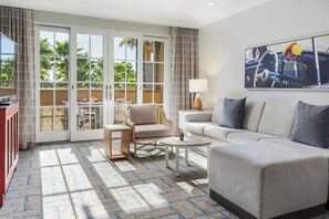 Living area - Marriott Newport Coast Villa's Owner's week/Perks Available-Sleeps 8 (Newport Beach)