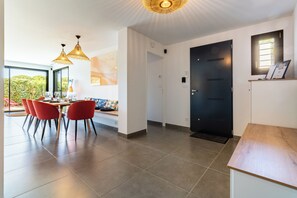 Interior - Villa Casano luxury family coastal villa with pool (Sérignan)