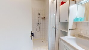 Shower - L'Évasion Marine (Saint-Hilaire-de-Riez)