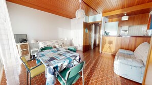 Interior - Le Murmure des Vagues (Saint-Gilles-Croix-de-Vie)