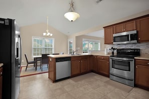 Private kitchen - Spacious 3BR Home in Fayetteville, NC (Fayetteville)