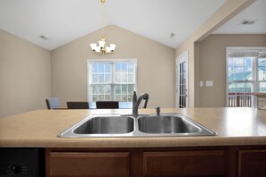 Interior - Spacious 3BR Home in Fayetteville, NC (Fayetteville)