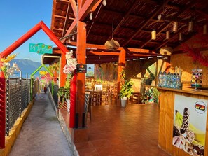 Bar (in der Unterkunft)