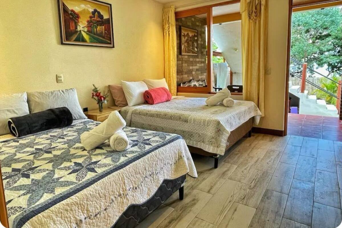 Classic Double or Twin Room, Patio | Desk, free WiFi