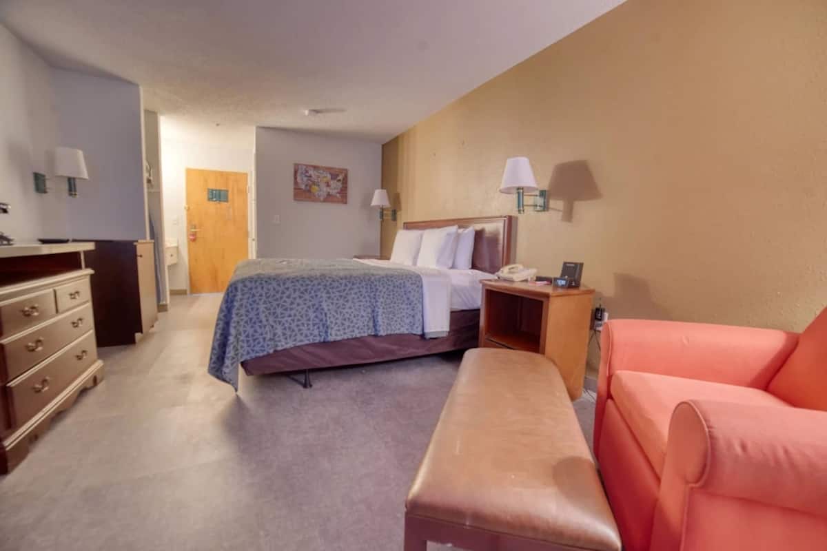 Suite – comfort, 1 kingsize-seng, ikke-røyk | Skrivebord, skrivebord for bærbar PC og strykejern/-brett