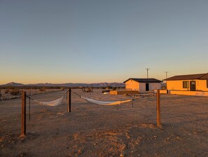Exterior - Golden Moon Hideaway: A Stargazer's Retreat (Twentynine Palms)