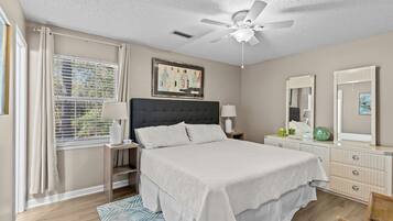 Fer et planche Ă repasser, Wi-Fi, draps fournis