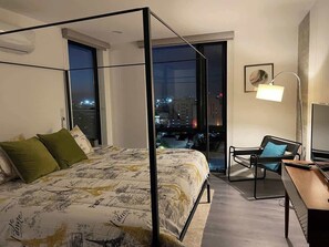 Iron/ironing board, WiFi, bed sheets - - Touristic Area 1 BR Avenida Revolucion (Tijuana)
