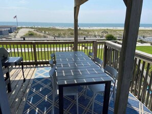 Outdoor dining - Premier Oceanfront Beach Pad – 9BR (Atlantic City)