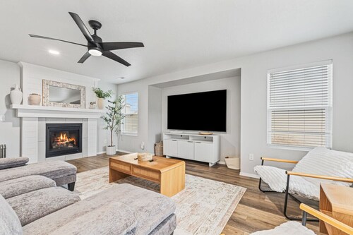 The Nampa Retreat with 5BR&2BA